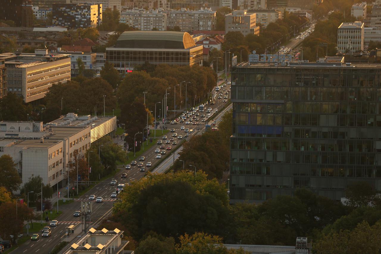 Zagreb: Radovi na sanaciji tramvajskog kolosijeka na križanju Savske i Ulice grada Vukovara