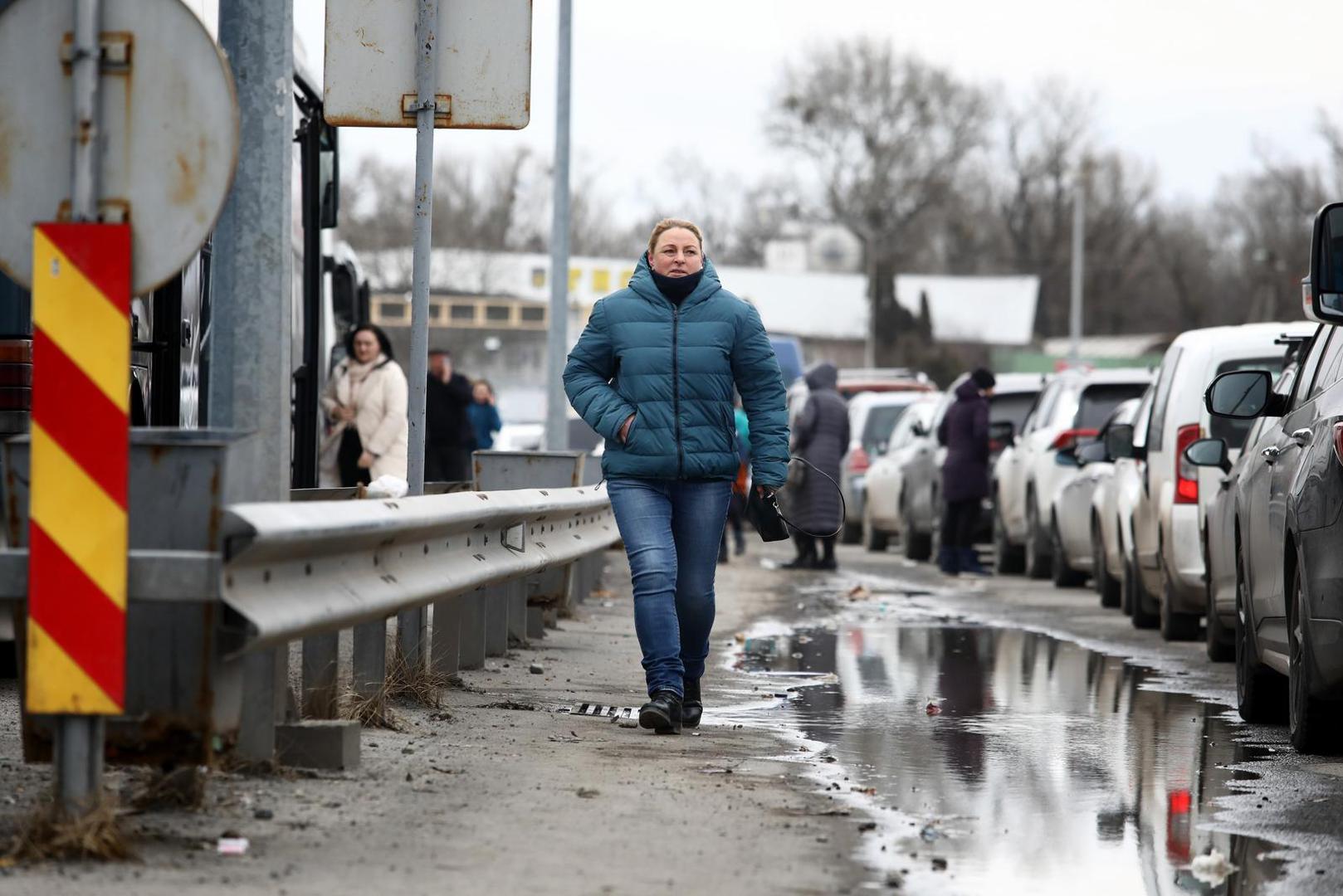 26.02.2022. Ukrajina/Solomonovo- Granicni prijelaz Solomonovo na granici s Madjarskom. Kolone prema granicnom prijelazu. Ljudi cekaju satima prijelaz u >Madjarsku iz ratom zahvacene Ukrajine.
 Photo: Boris Scitar/Vecernji list/PIXSELL