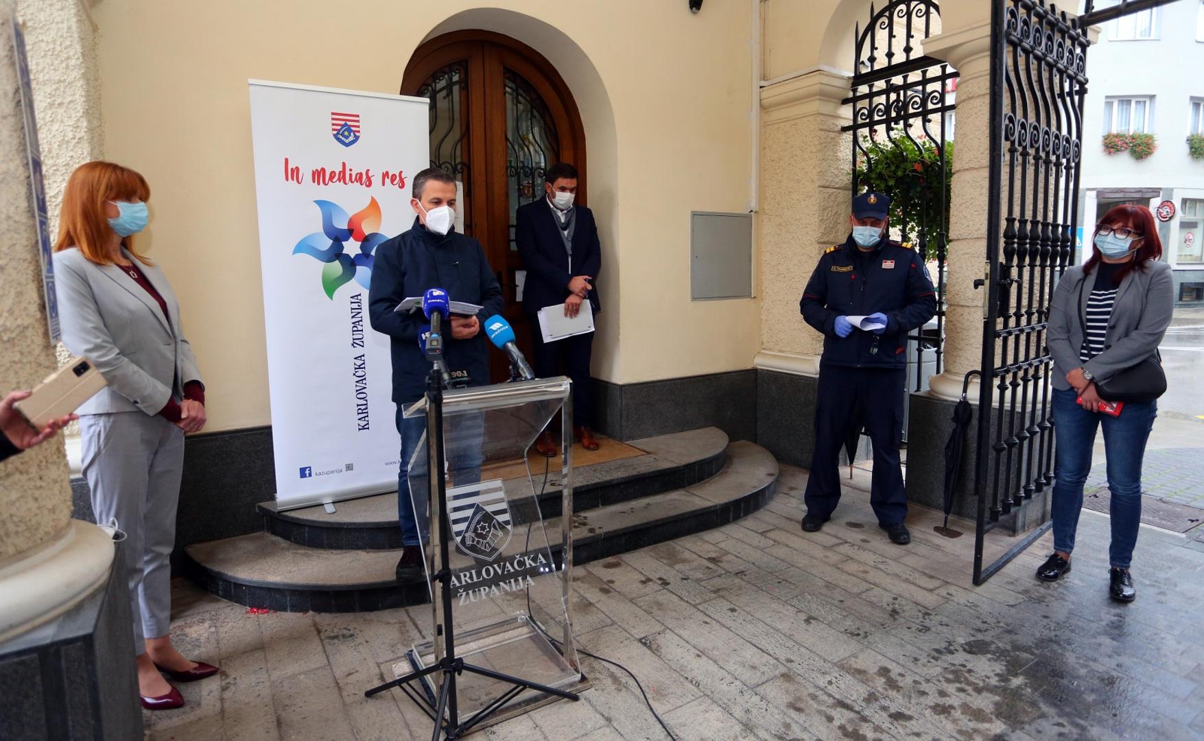 27.10.2020., Karlovac - Konferencija za medije Stozera Civilne zastite Karlovacke zupanije o aktualnoj situaciji oko koronavirusa. Niksa Antica ravnatelj opce bonice Karlovac Photo: Kristina Stedul Fabac/PIXSELL