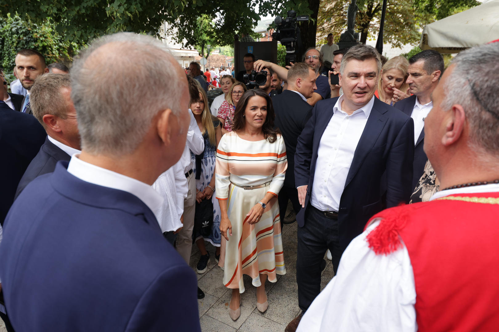 06.08.2023., Sinj - Predsjednik Zoran Milanovic u drustvu supruge Sanje Music Milanovic stigao na 308. Sinjsku Alku. Photo: Zvonimir Barisin/PIXSELL