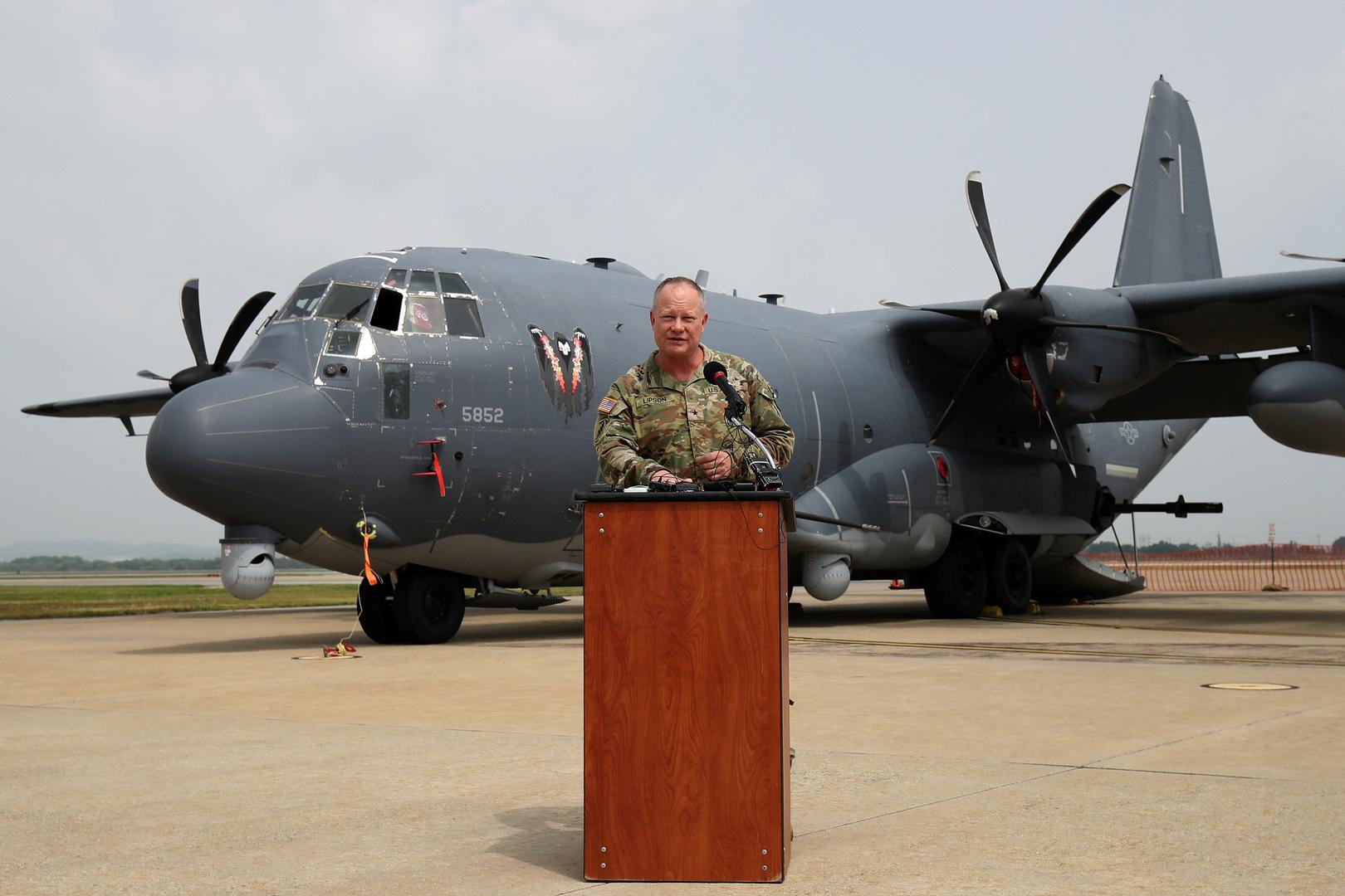 Pilot kapetan John Ikenberry rekao je da je prisutnost AC-130 za vježbe u Južnoj Koreji osmišljena da pošalje jednostavnu poruku njezinim ratobornim susjedima i njihovom vođi Kim Jong Unu na sjeveru. "To pokazuje da smo spremni", rekao je Ikenberry, svjestan da posljednjih mjeseci na poluotoku tinjaju tenzije.