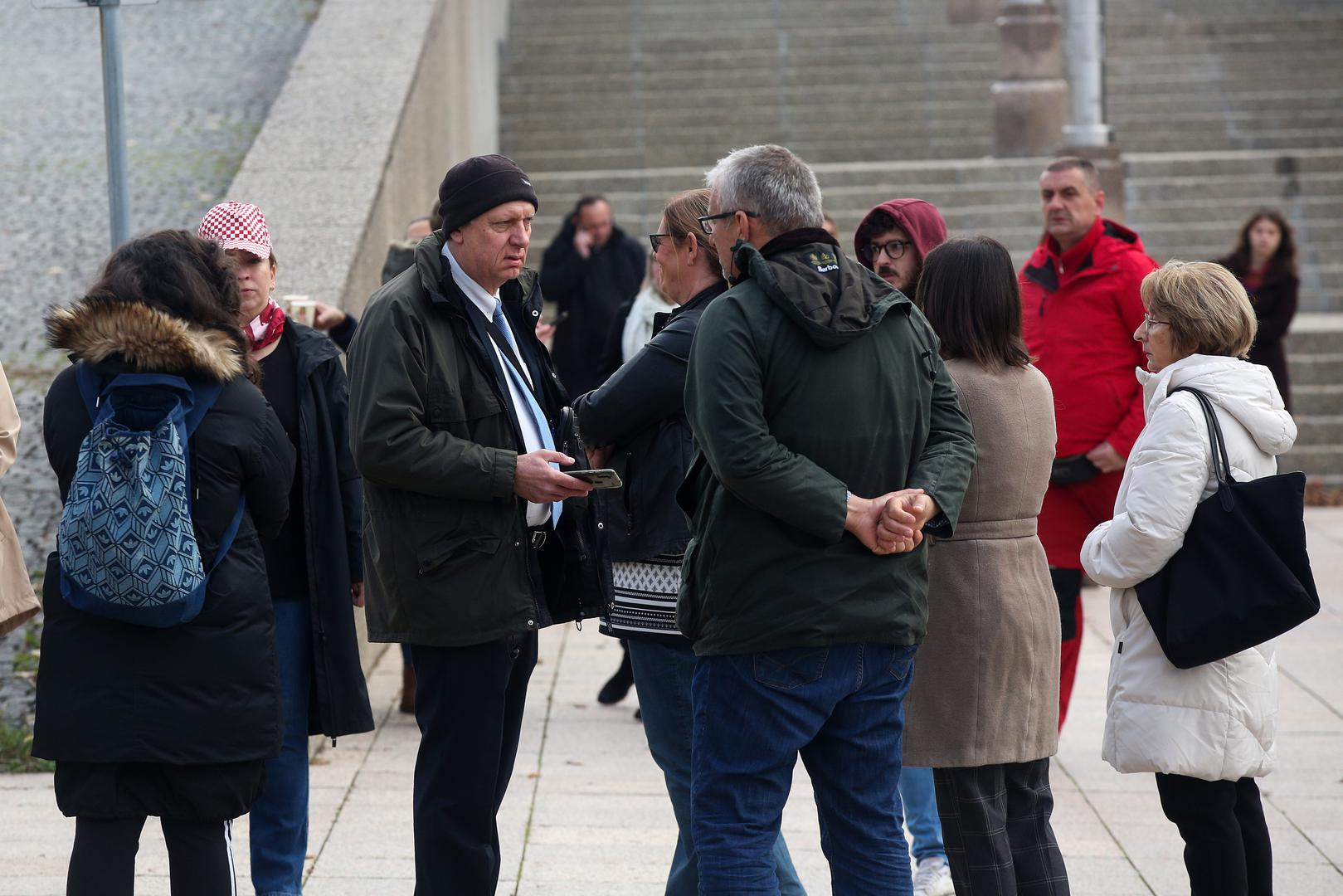 09.11.2023., Zagreb - Povodom izjava premijera Andreja Plenkovica roditelji navijaca Dinama koji se nalaze u Grckoj u zatvoru dali su izjavu za medije. Photo: Zeljko Hladika/PIXSELL