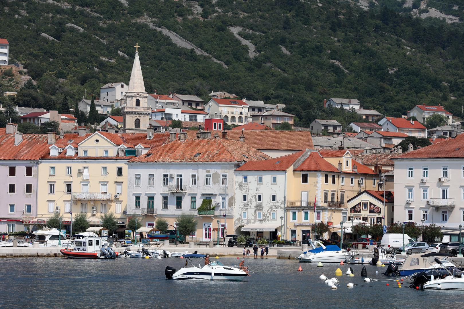 Točan odgovor je Senj