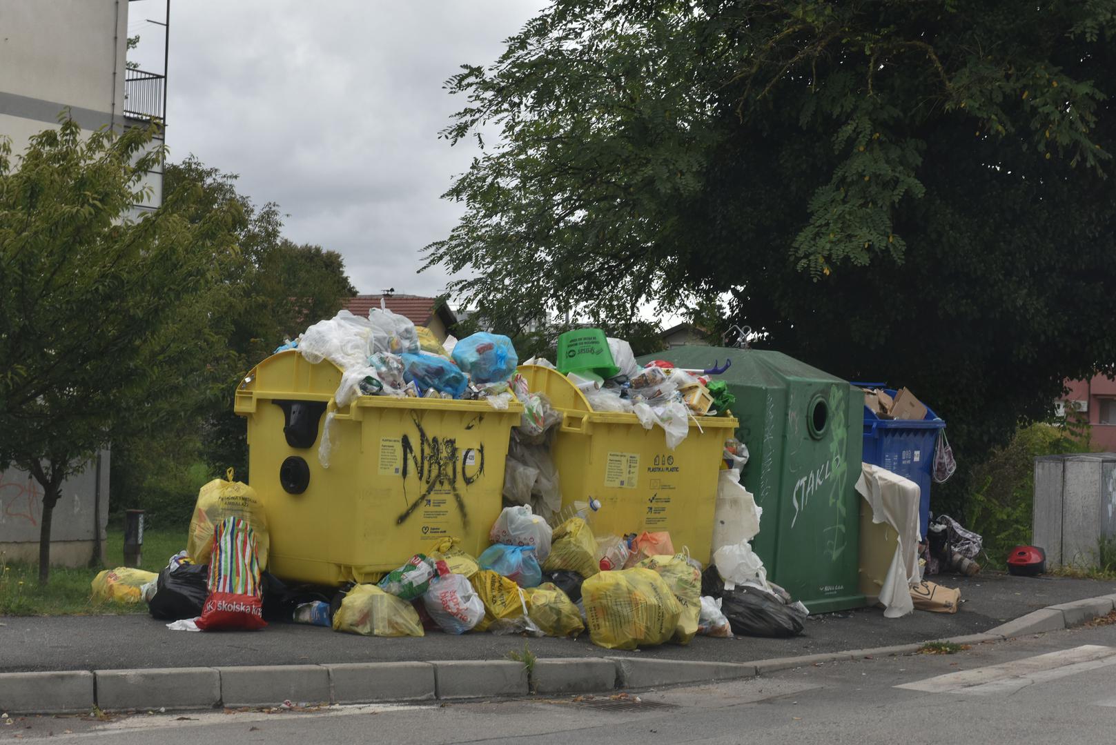 30.8.2023., Zagreb - Reportaza iz Novog Zagreba cije su javne povrsine zapustene. Photo: Davorin Visnjic/PIXSELL