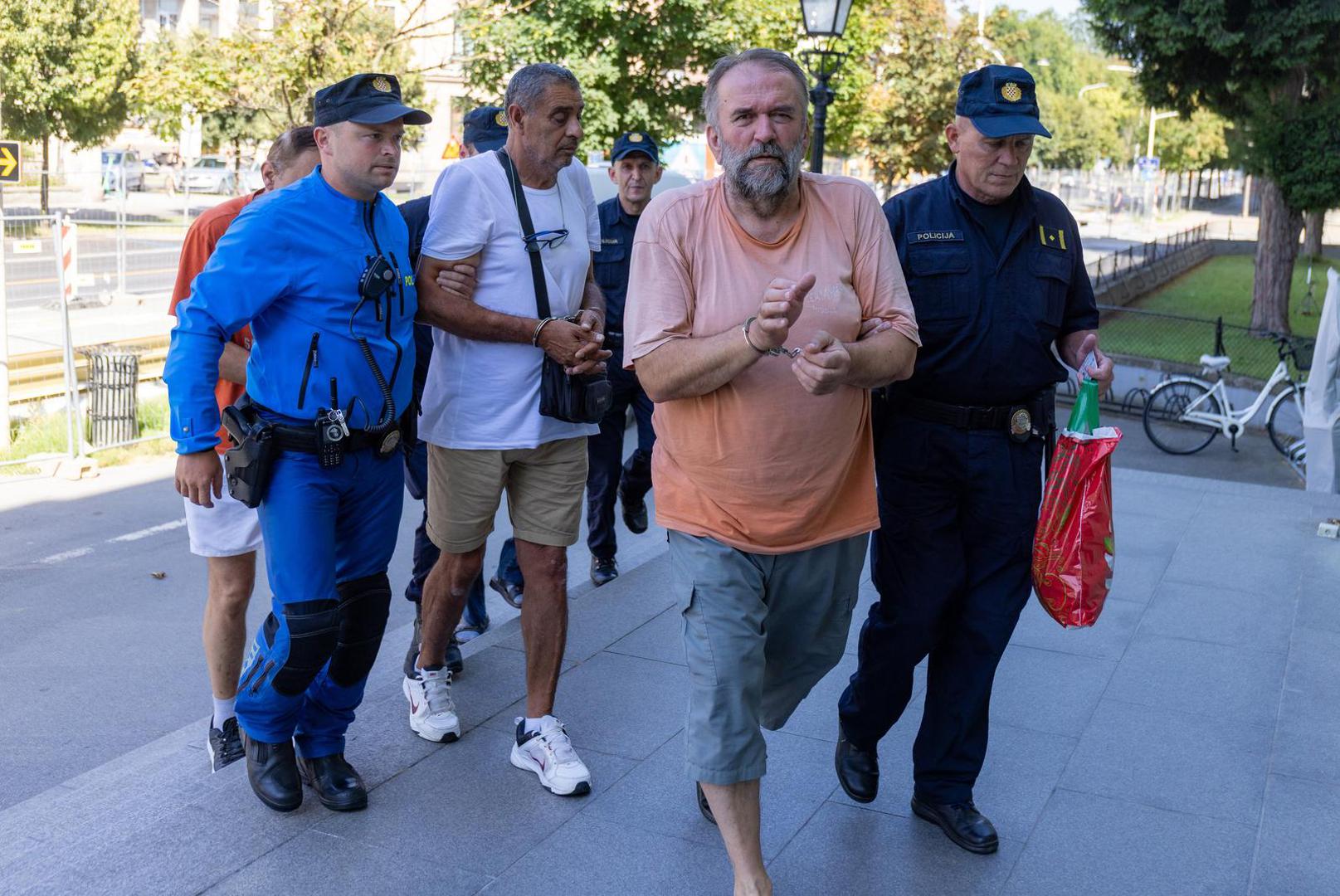 11.07.2024., Osijek - Zupanijski sud, Privodjenje petorice uhicenih, osumnjicenih za ratni zlocin sucu istrage. Photo: Davor Javorovic/PIXSELL