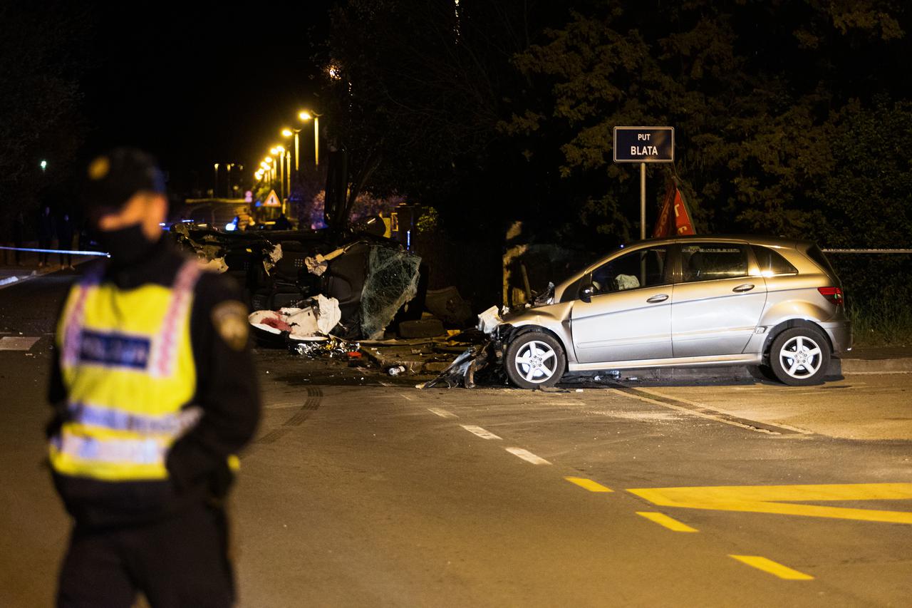 Dvoje mrtvih u prometnoj nesreći u mjestu Kožino nedaleko Zadra