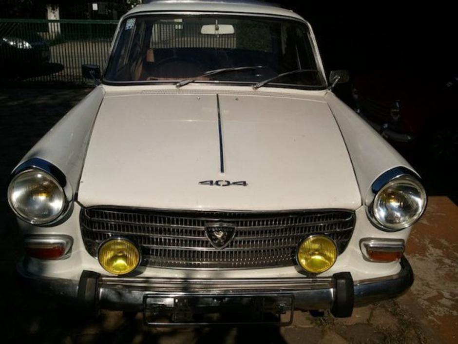 Peugeot 404