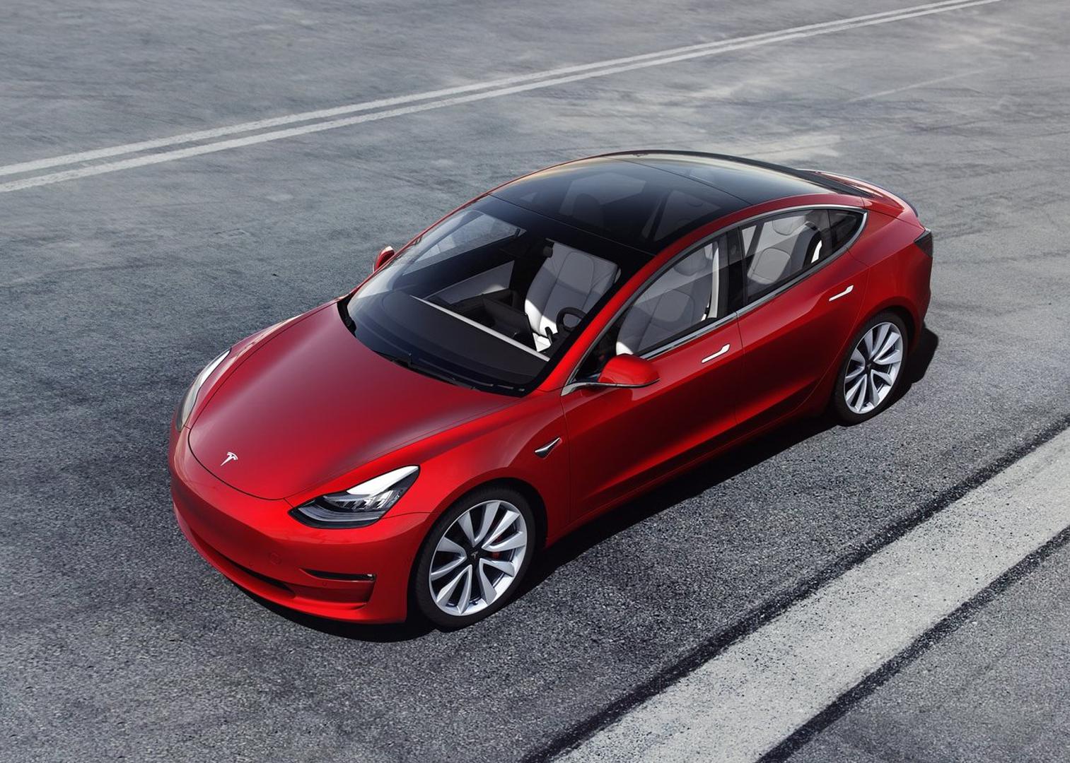 U vrhu popisa najgorih automobila starih 4-5 godina također je Tesla Model 3 s 19,7 posto vozila s nedostacima. 