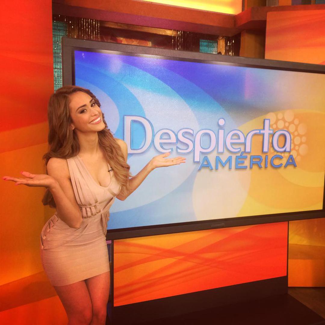 Yanet Garcia Pictures