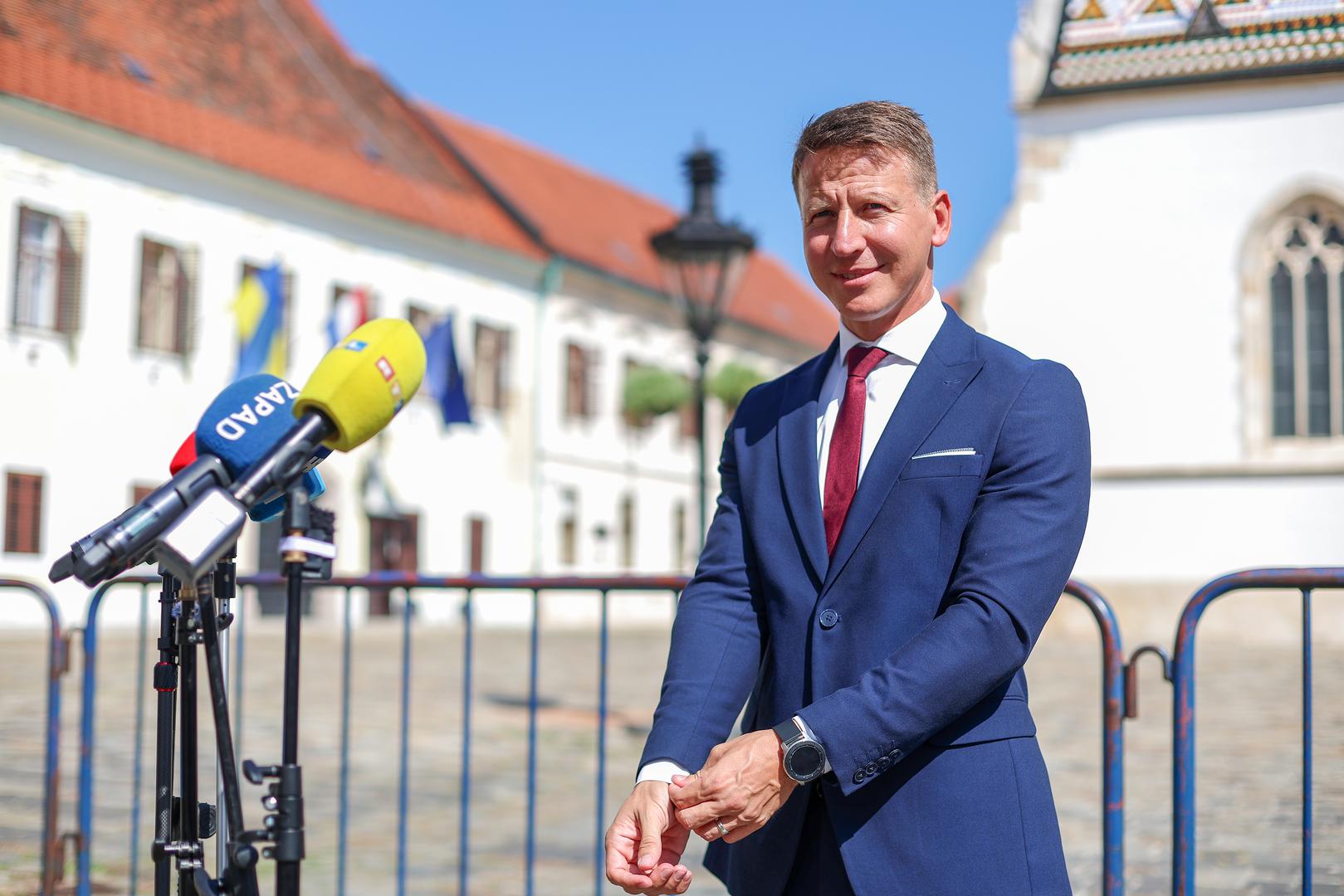 24.08.2024., Zagreb - Trg sv. Marka. Saborski zastupnik Dario Zurovec odrzao je konferenciju za novinare na kojoj je sluzbeno objavio da odlazi iz stranke Fokus. Photo: Sanjin Strukic/PIXSELL