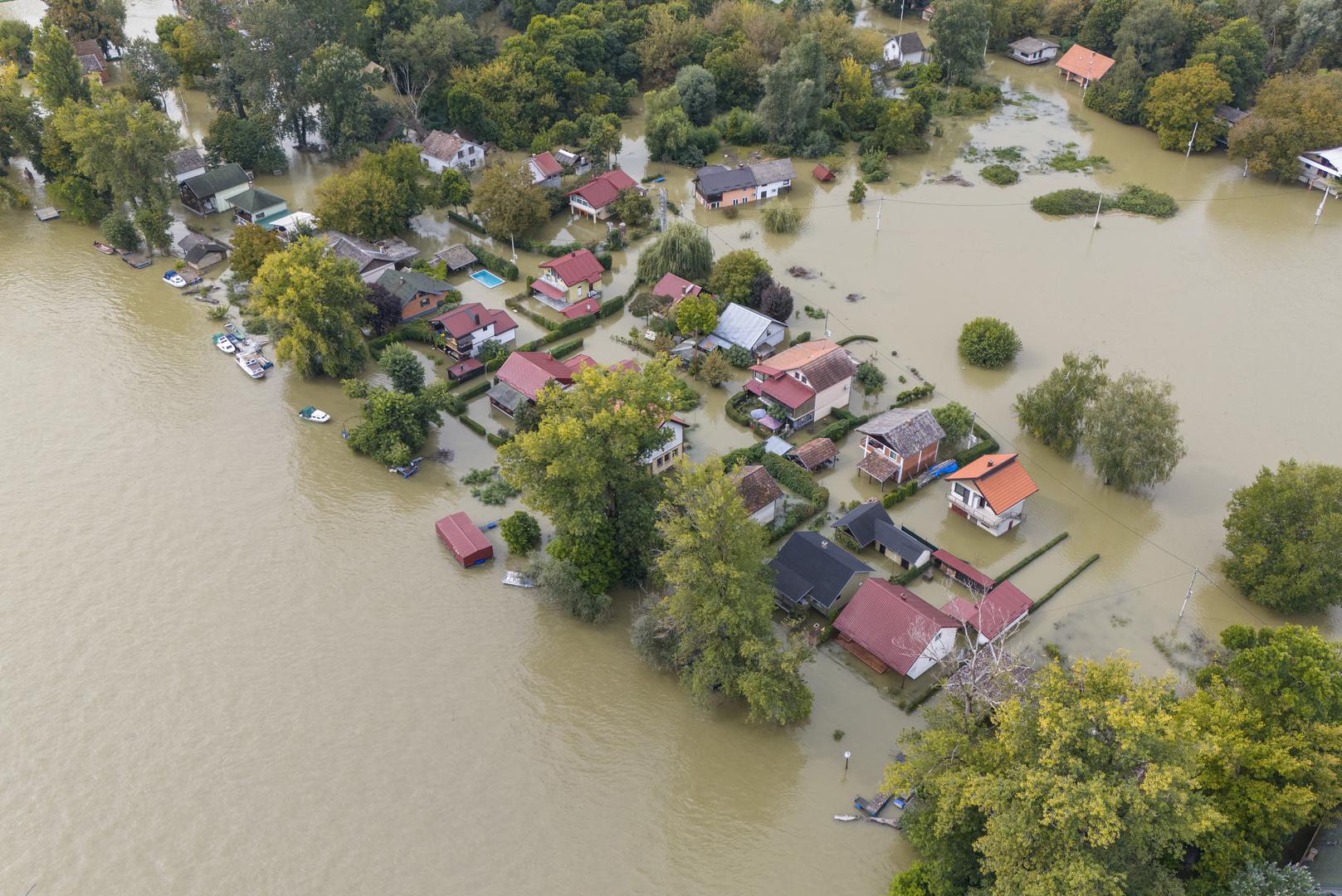 Vodostoj na rijeci Dunav u utorak u sedam sati, na području Batine, bio je 698 centimetara, što oznavača porast od 26 centimetara u posljednja 24 sata. 