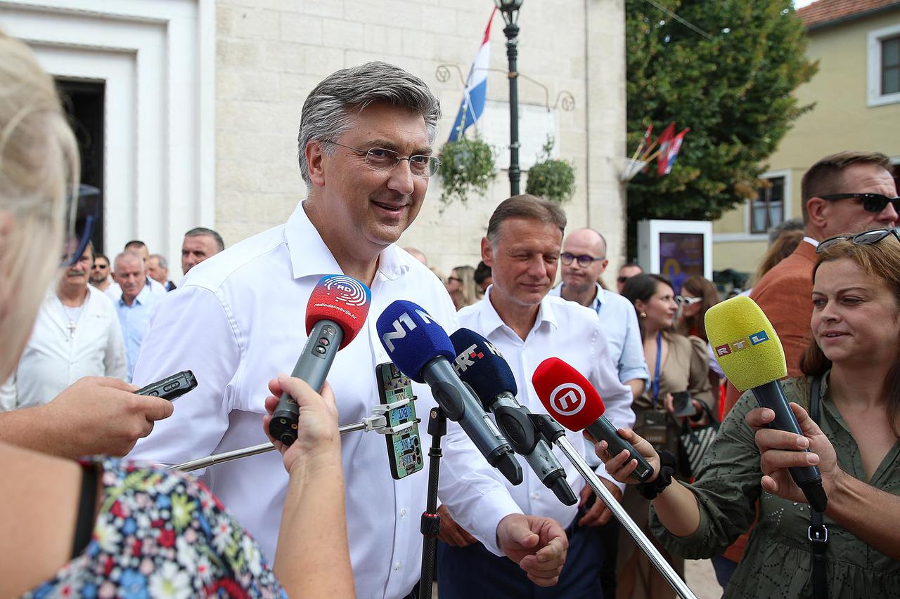 Sinj: Premijer Andrej Plenković s ministrima na 309. Sinjskoj alci