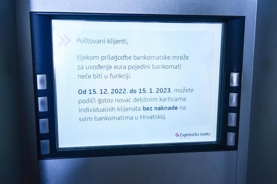 Zagreb: Zbog uvođenja eura većina bankomata nije u funkciji