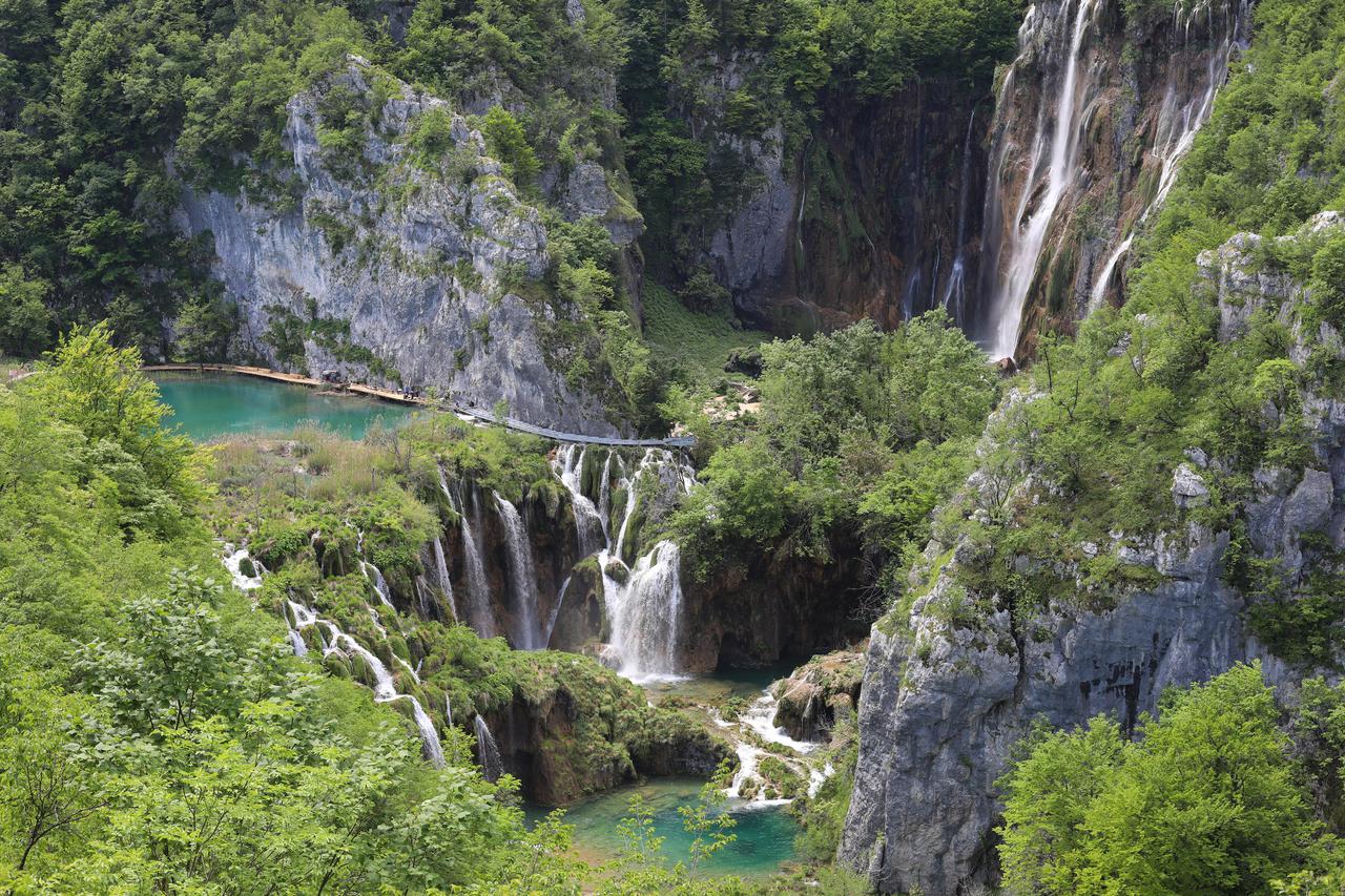 Turisti na Plitvicama