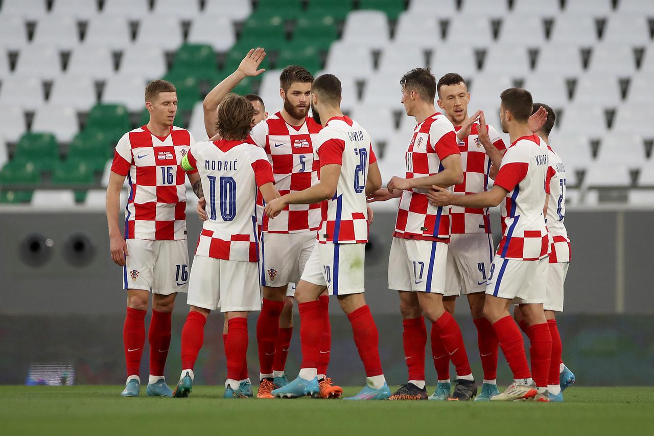 Doha: Prijateljska nogometna utakmica Hrvatska - Slovenija