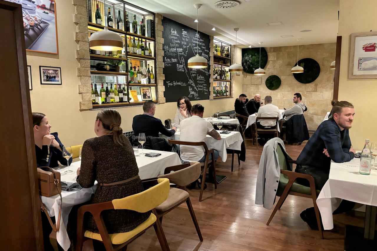 Večer gastronomije i vina – bistro Lipov hlad i vina Erdut