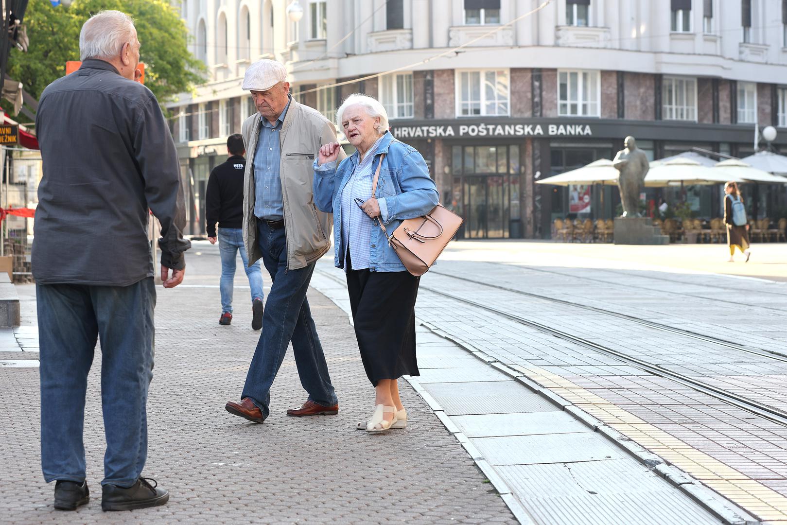 Portugal: Prosječna godišnja bruto plaća: 39 000 eura. Zadnje dvije godine ova zemlja postala je jako popularna turistička destinacija, ali ističe se i načinom života koji je pristupačan. Za život u prekrasnim gradovima s još ljepšim plažama potrebno je oko 2300 eura mjesečno.