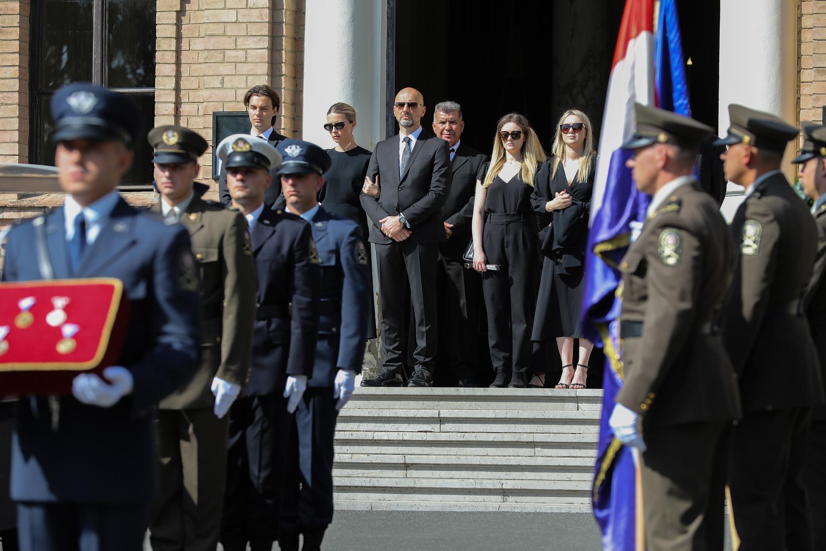 07.09.2023., Zagreb - Posljednji ispracaj generala Antona Tusa na groblju Mirogoj. Brojne osobe iz javnog zivota dosle su se posljednji puta oprostiti od preminulog generala Hrvastke vojske. Photo: Jurica Galoic/PIXSELL