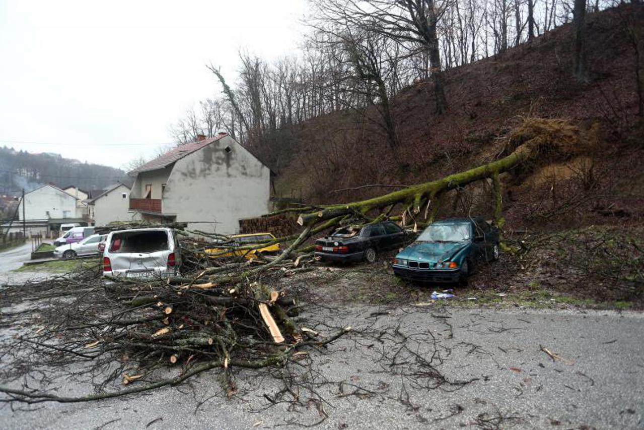 auto,klizište (1)