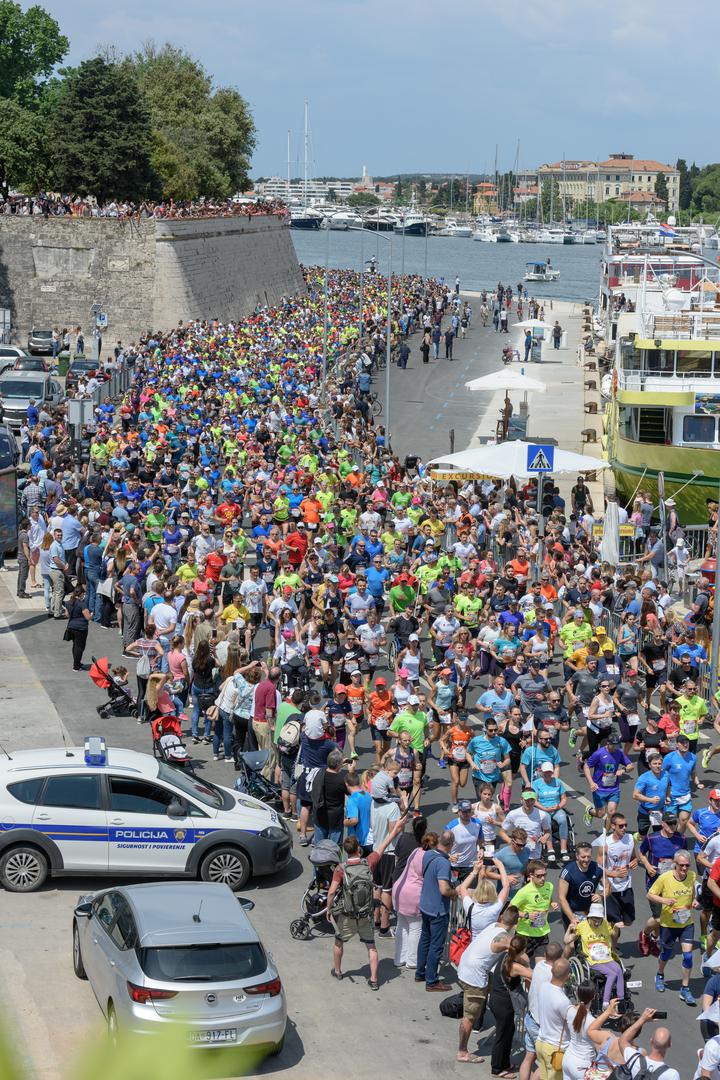 U ženskoj konkurenciji pobijedila je Slovakinja Martina Burzova (32 km), a kod atletičara najbolji je bio Austrijanac Karl Aumayr (68)