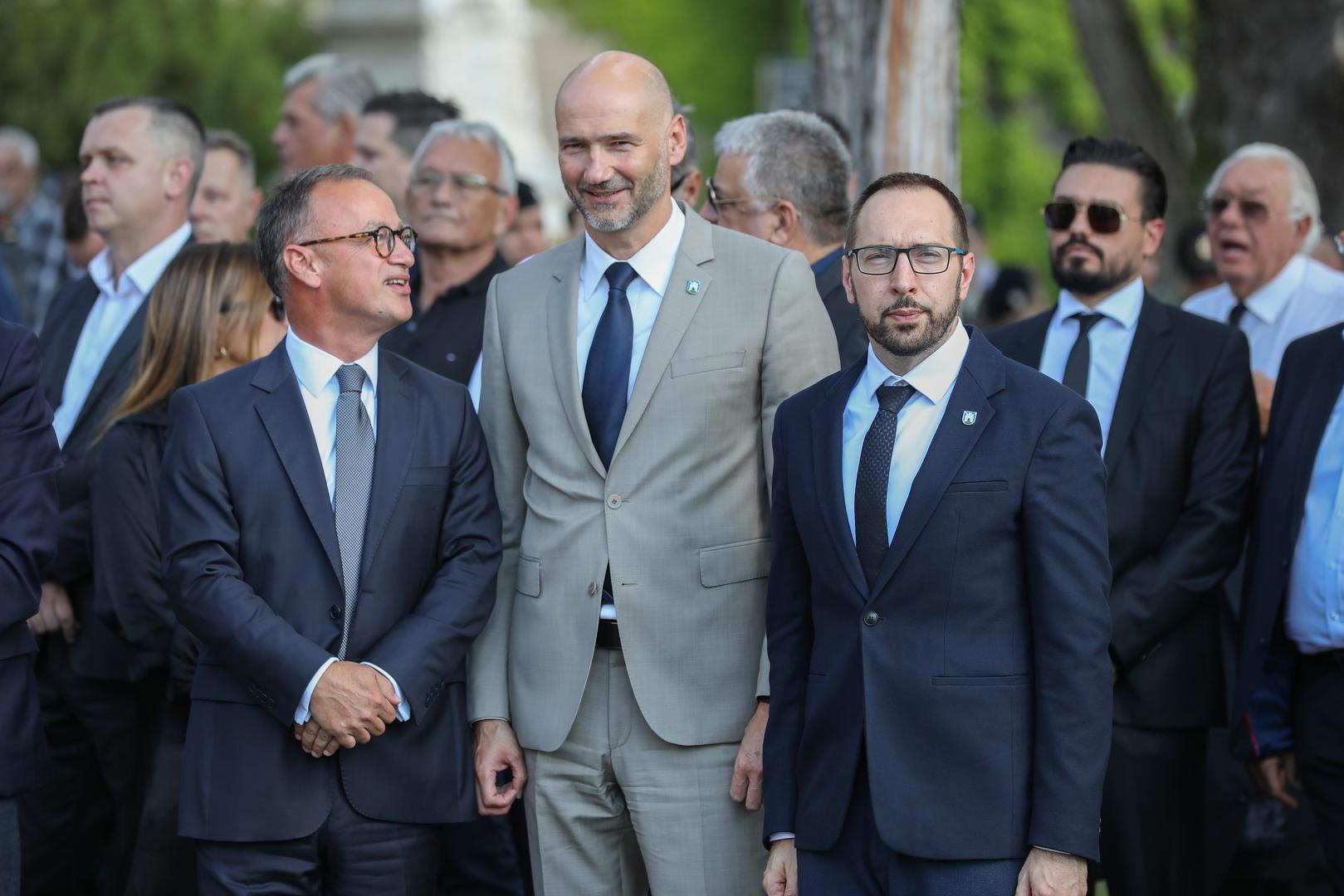 07.09.2023., Zagreb - Posljednji ispracaj generala Antona Tusa na groblju Mirogoj. Brojne osobe iz javnog zivota dosle su se posljednji puta oprostiti od preminulog generala Hrvastke vojske. Tomislav Tomasevic, Josko Klisovic Photo: Jurica Galoic/PIXSELL