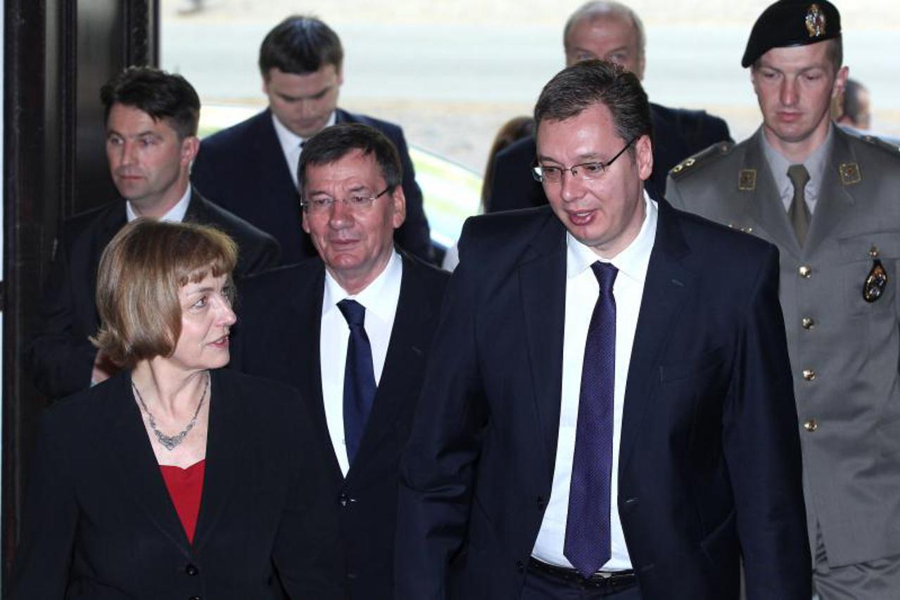 vesna pusic,aleksandar vucic,portal (1)