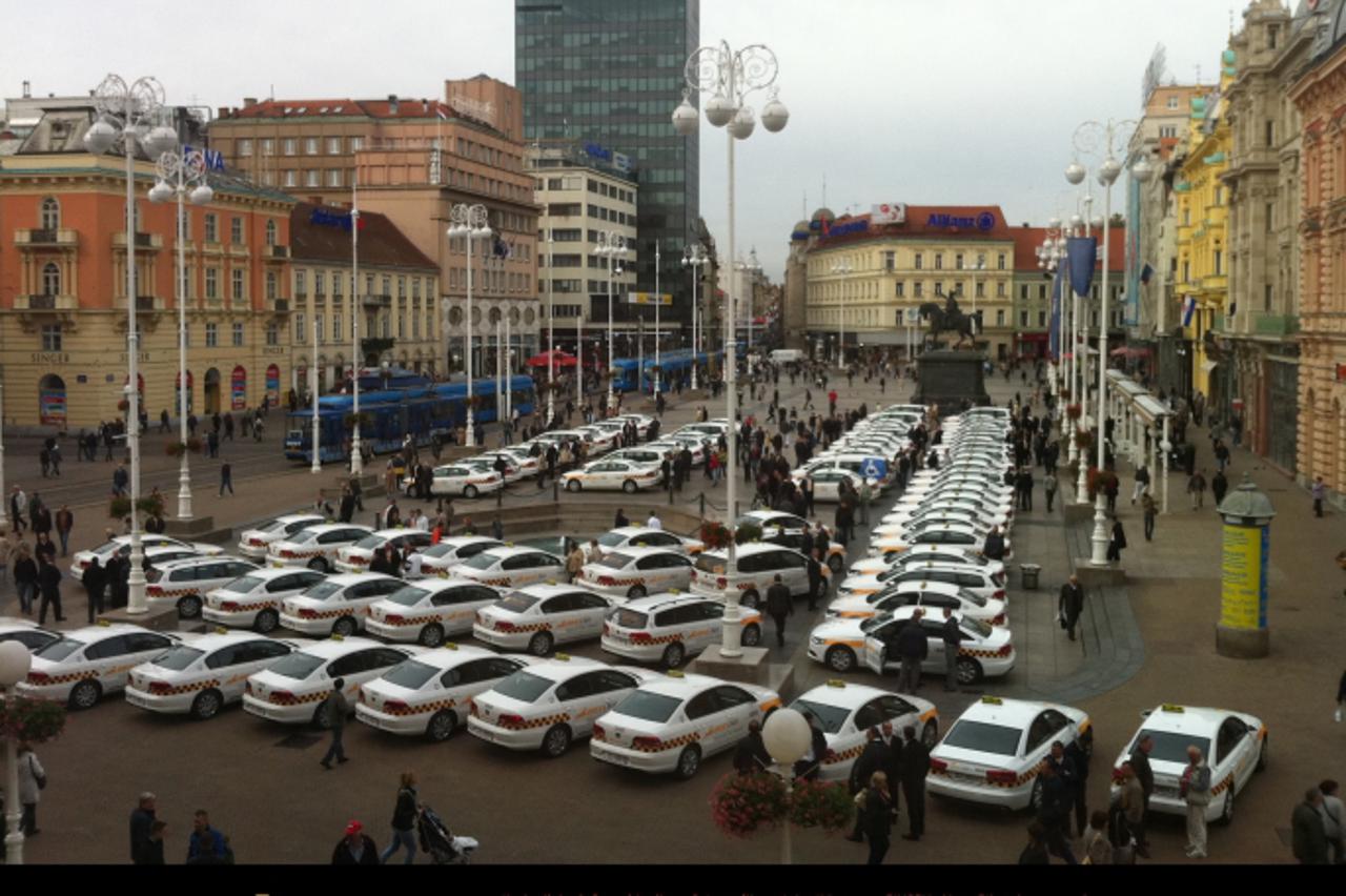 '10.10.2011., Zagreb - ORYX Taxi parkirani na Trgu bana Josipa Jelacica. Photo: Marko Lukunic/PIXSELL'