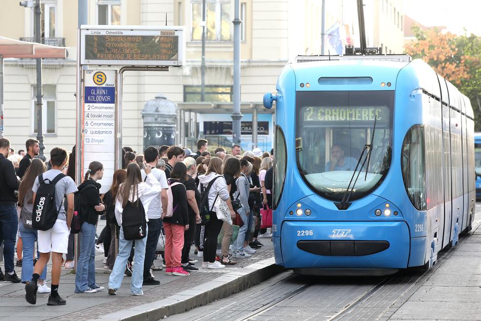 Zagreb: Dan bez automobila - besplatan javni gradski prijevoz  tramvajima, autobusima i uspinjačom