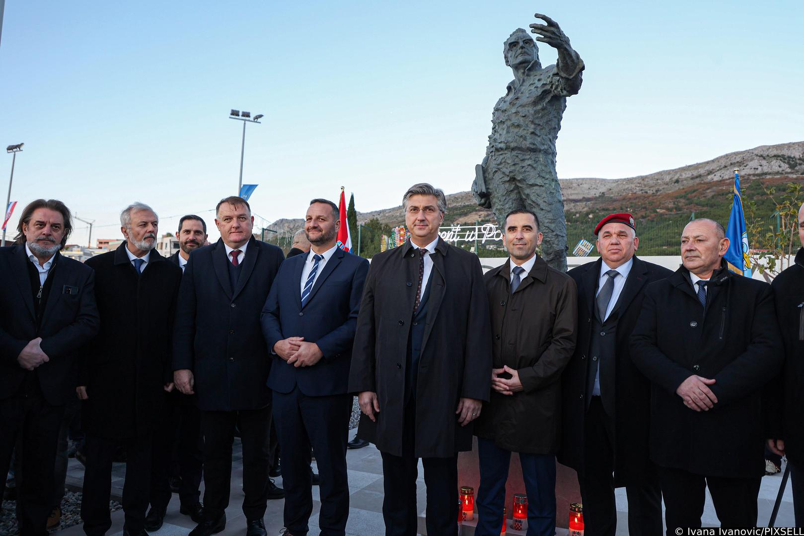 07.12.2023., Podstrana - Predsjednik Vlade Andrej Plenkovic sudjelovao je na svecanosti otkrivanja spomenika dr. Franji Tudjmanu u parku Petricevo u Podstrani.  Photo: Ivana Ivanovic/PIXSELL