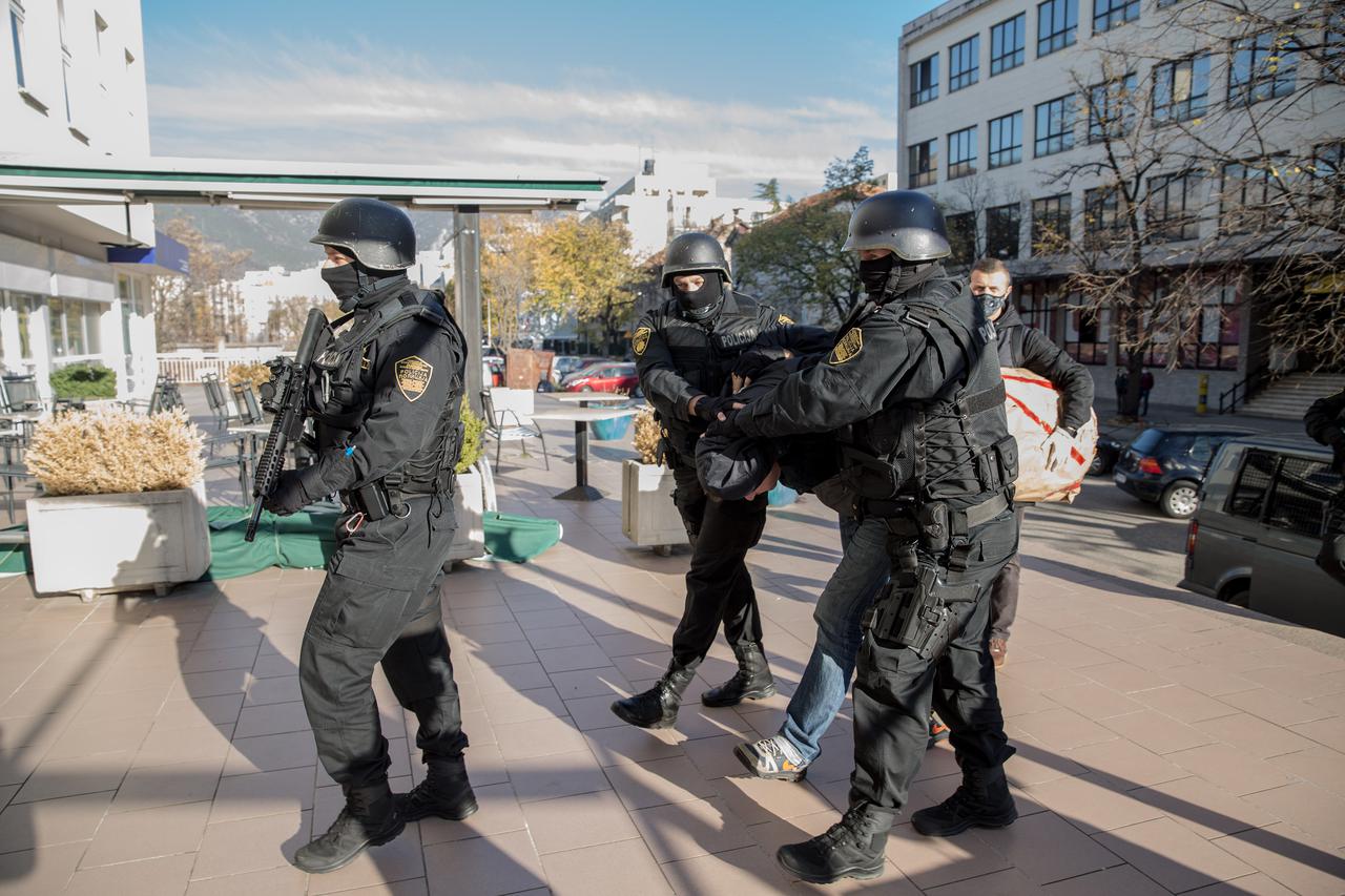 Velika policijska akcija u Mostaru, uhićenja zbog otmice, iznude i droge