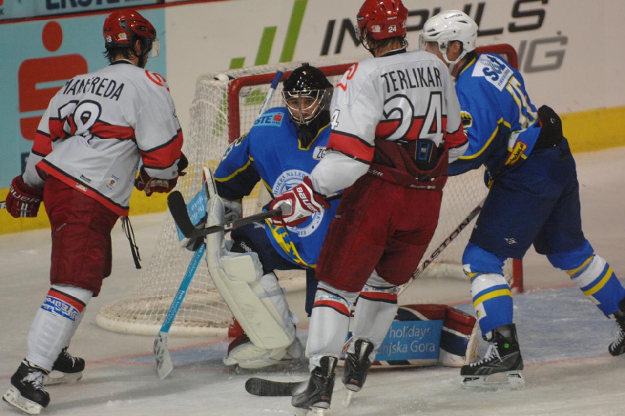 '11.09.2009.....Zagreb...spo....Ledena dvorana Doma sportova, prva utakmica hokejske EBEL lige: Medvescak - Acroni Jesenice..Photo:Marko Prpic/VLM'