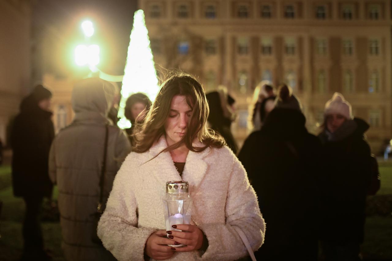 Zagreb: Počelo okupljanje sudionika mirnog mimohoda Za sigurnu školu