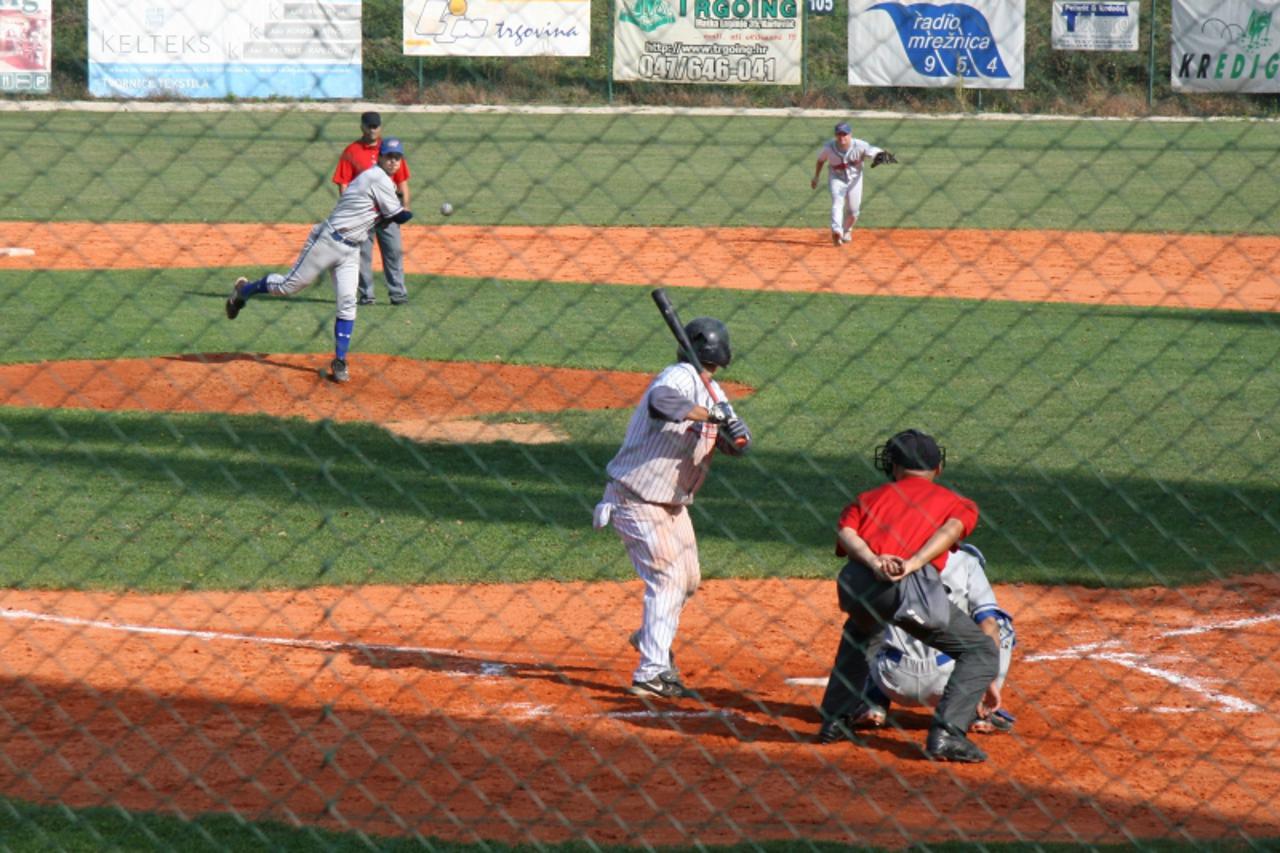 'karlovac baseball,utakmica karlovca protiv zagreba,121009 photo: dominik grguric/VLM'