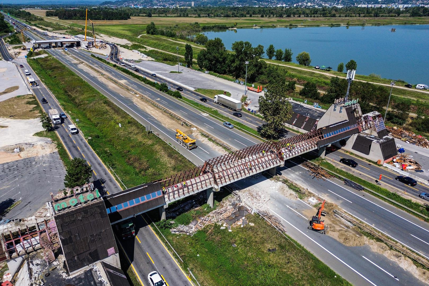 Poslovanje je s vremenom opalo, posebno nakon pandemije i smanjenog broja vozača koji bi prenoćili. 