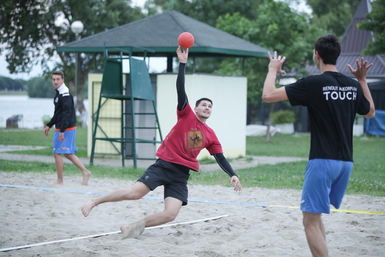 Zagreb: Beach Handball Club Sesvete plasirao se na natjecanje u Francuskoj