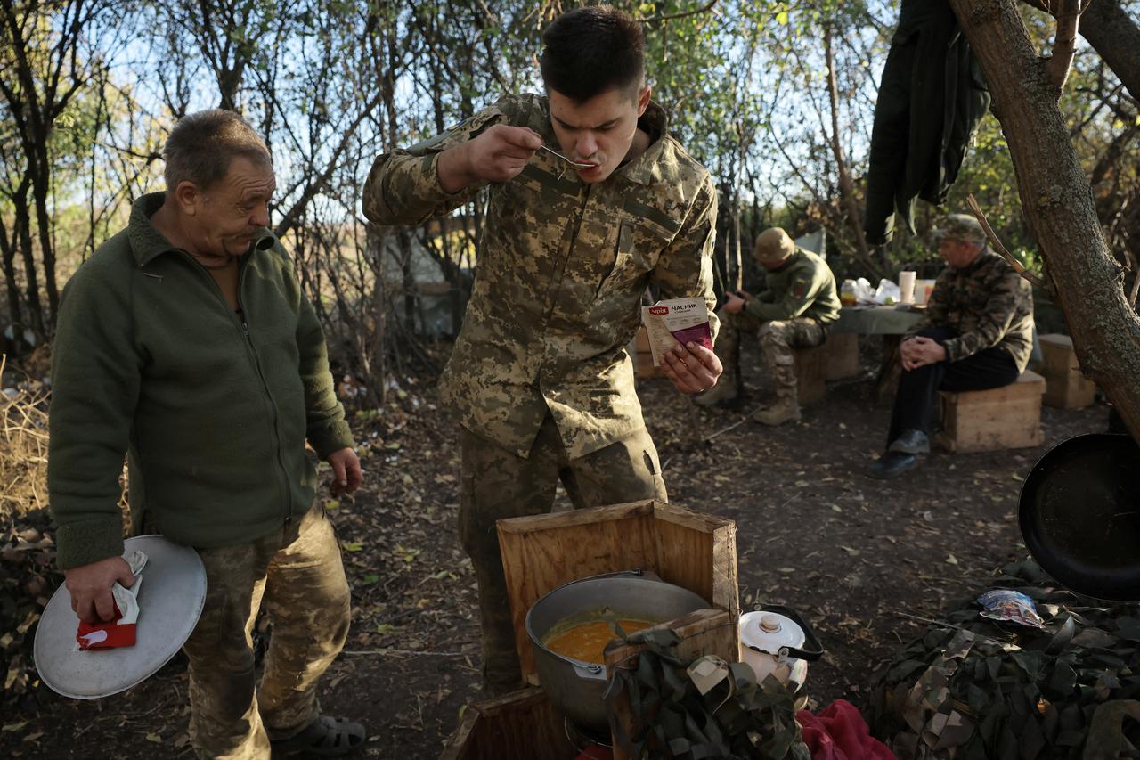 storyeditor/2024-11-16/2024-10-24T141244Z_1549967004_RC21RAAFTZWT_RTRMADP_3_UKRAINE-CRISIS-CHASIV-YAR-1.JPG