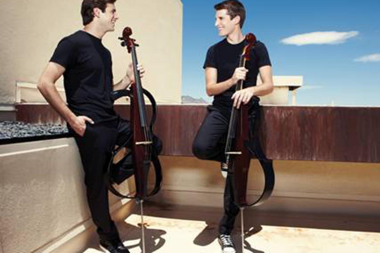 2CELLOS