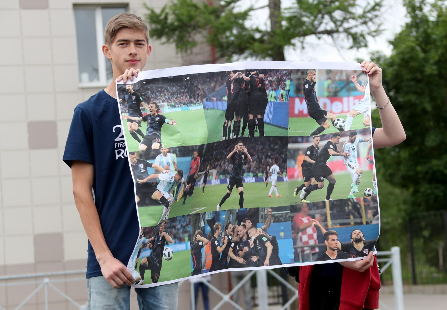 Hrvatska nogometna reprezentacija napušta kamp u Roščinu.

