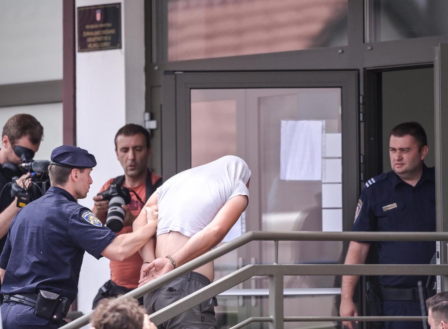 23.05.2022., Zagreb, - U tijeku je ispitivanje navijaca nakon nereda na autocesti A1 kod Desinca. Dio navijaca doveden je na Zupanijski sud u Velikoj Gorici. Photo: Igor Soban/PIXSELL