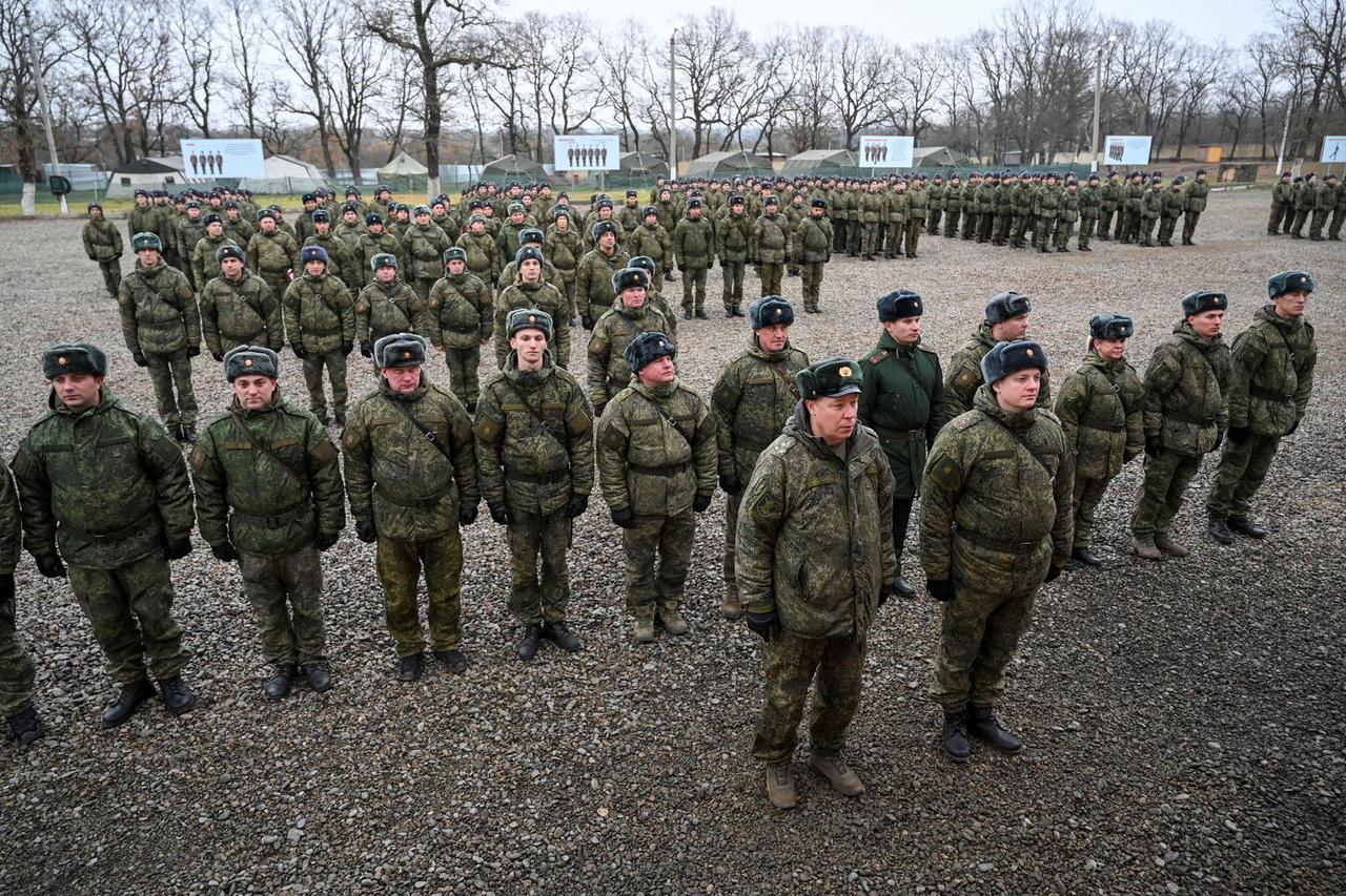 Russian soldiers undergo military training in Krasnodar region