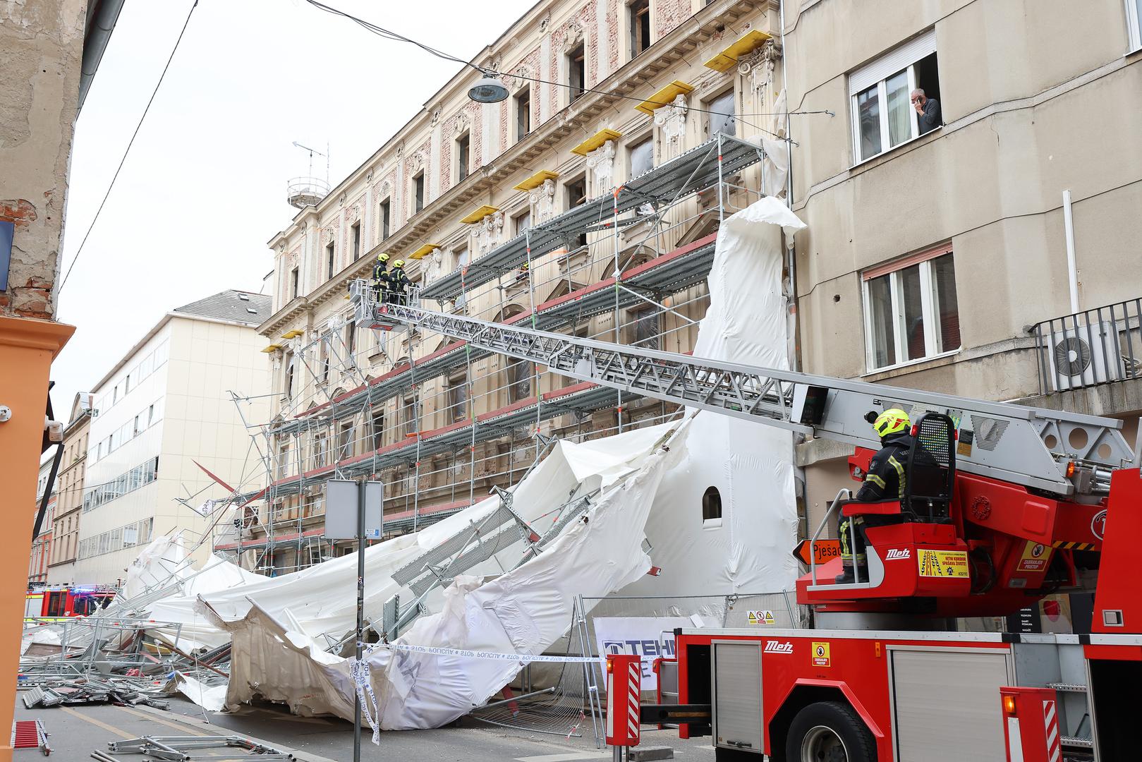 09.02.2024.,Zagreb - Urusila se skela sa zgrade u Petrinjskoj ulici Photo: Sanjin Strukic/PIXSELL