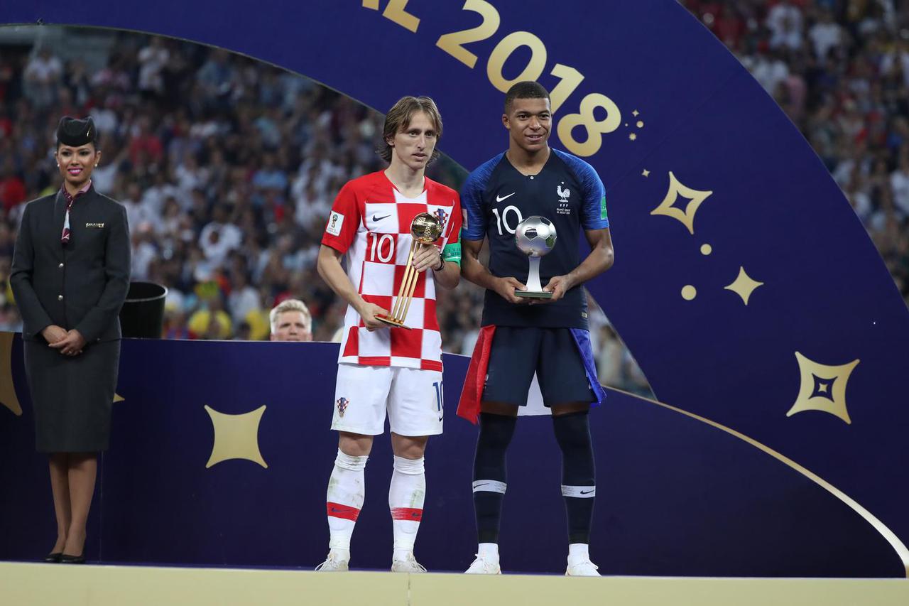 Moskva: Luka Modrić najbolji igrač Svjetskog prvenstva, Mbappe najbolji mladi igrač