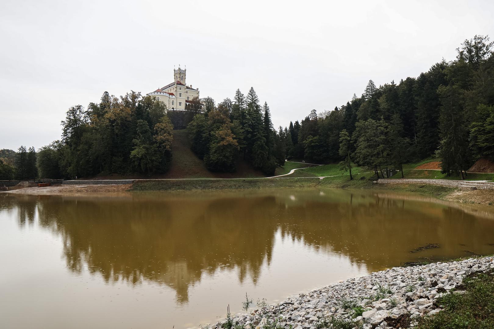 Inače, preko ljeta na Trakošćanskom jezeru radovi su bili u tijeku, a do kraja srpnja završeno je cijelo čišćenje. 