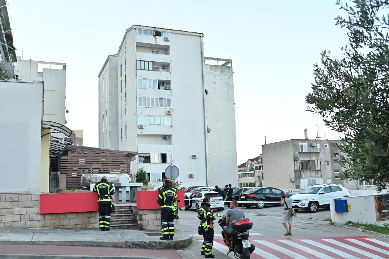 Drama u centru Makarske, muškarac prijetio da će skočiti sa zgrade, policija ga  uhitila