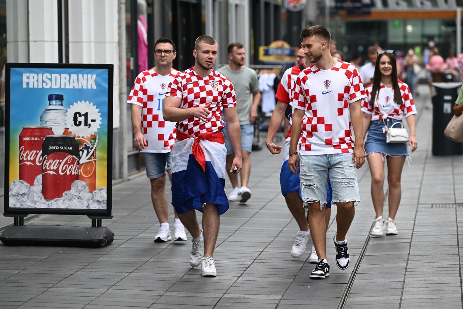 18.06.2023.,Rotterdam, Nizozemska - Navijacko ozracje u centru grada uoci vecerasnje utakmice finala Lige nacija izmedju Hrvatske i Spanjolske Photo: Marko Lukunic/PIXSELL