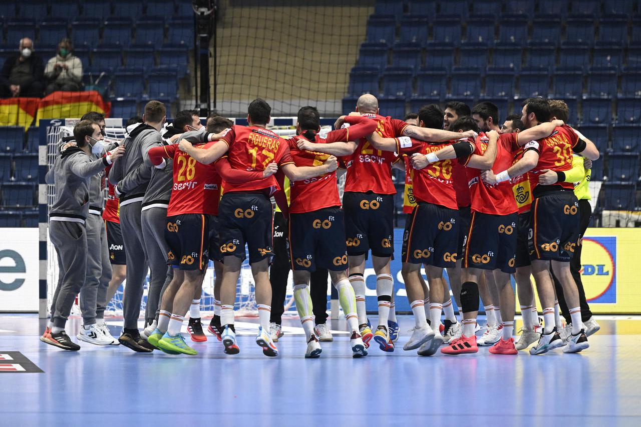 EHF 2022 Men's European Handball Championship - Main Round - Poland v Spain