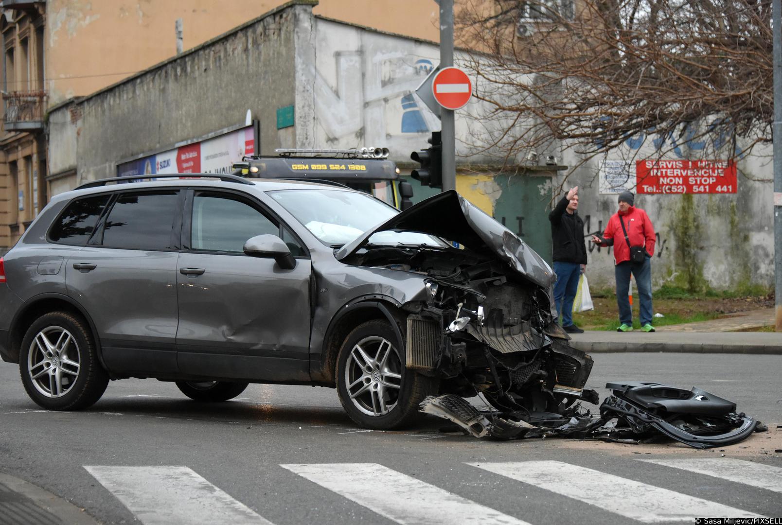 09.02.2024., Pula: Prometno krizanje Stankoviceve i Zagrebacke ulice, Puljanima je crna tocka u prometu, odnosno mjesto u centru grada, gdje se najcesce dogadjaju prometne nesrece.  Photo: Sasa Miljevic/PIXSELL