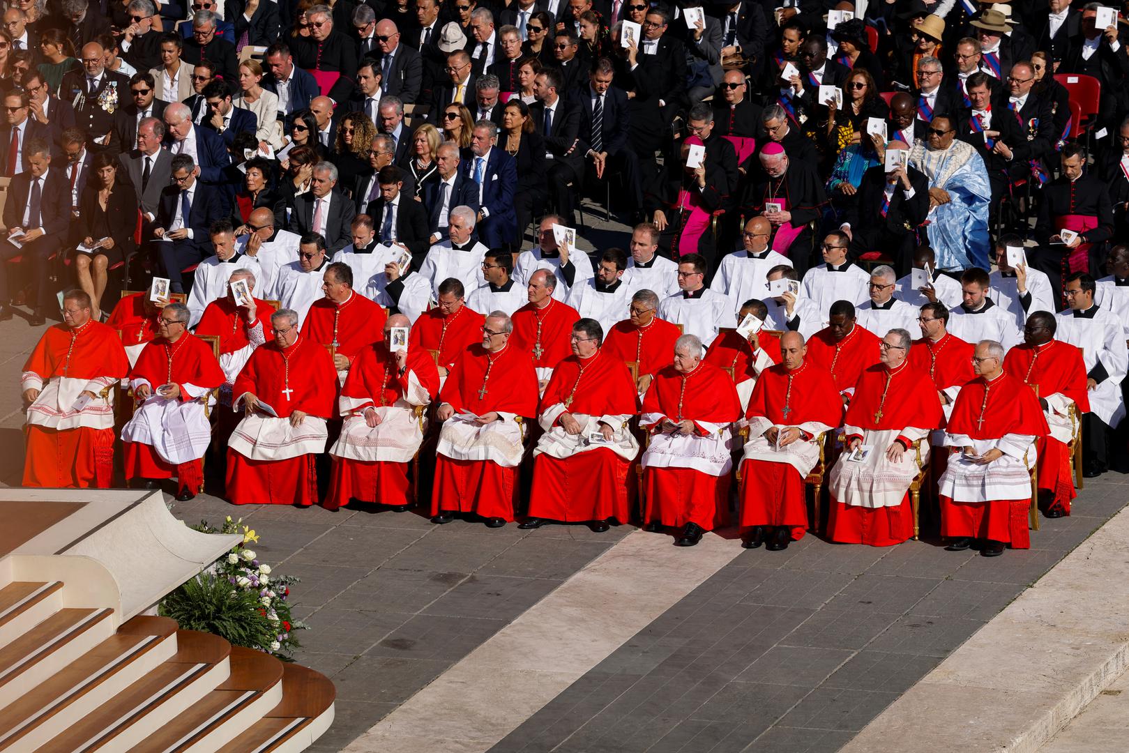 The new cardinals attend the consistory ceremony to elevate Roman Catholic prelates to the rank of cardinal led by Pope Francis, in Saint Peter's Square at the Vatican, September 30, 2023. REUTERS/Remo Casilli Photo: REMO CASILLI/REUTERS