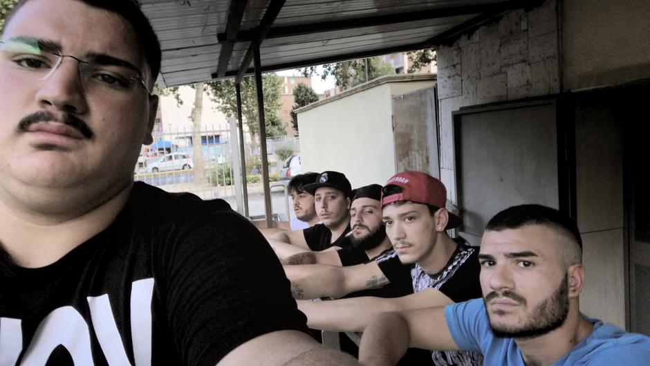 U kina stiže “Selfie”, gorko-slatka teen razglednica iz srca napuljske mafije