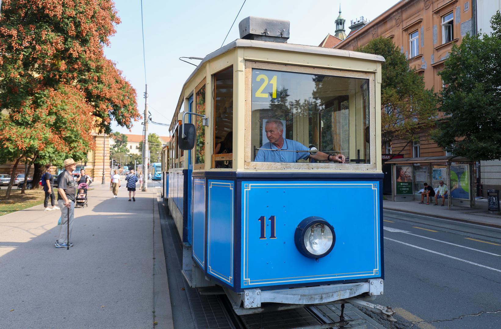 ZET slavi 133. rođendan, a povodom toga je iz Tehničkog muzeja "Nikola Tesla" izašao i najstariji zagrebački tramvajem kojim se svi građani mogu provozati, i to potpuno besplatno